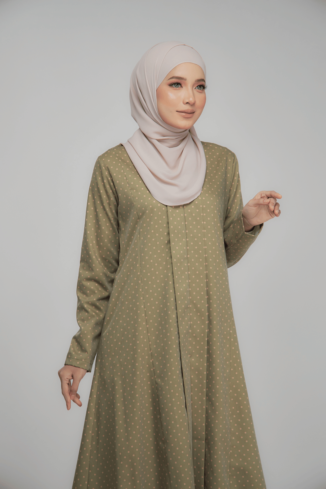 Kalsom Kebaya – Modest & Timeless