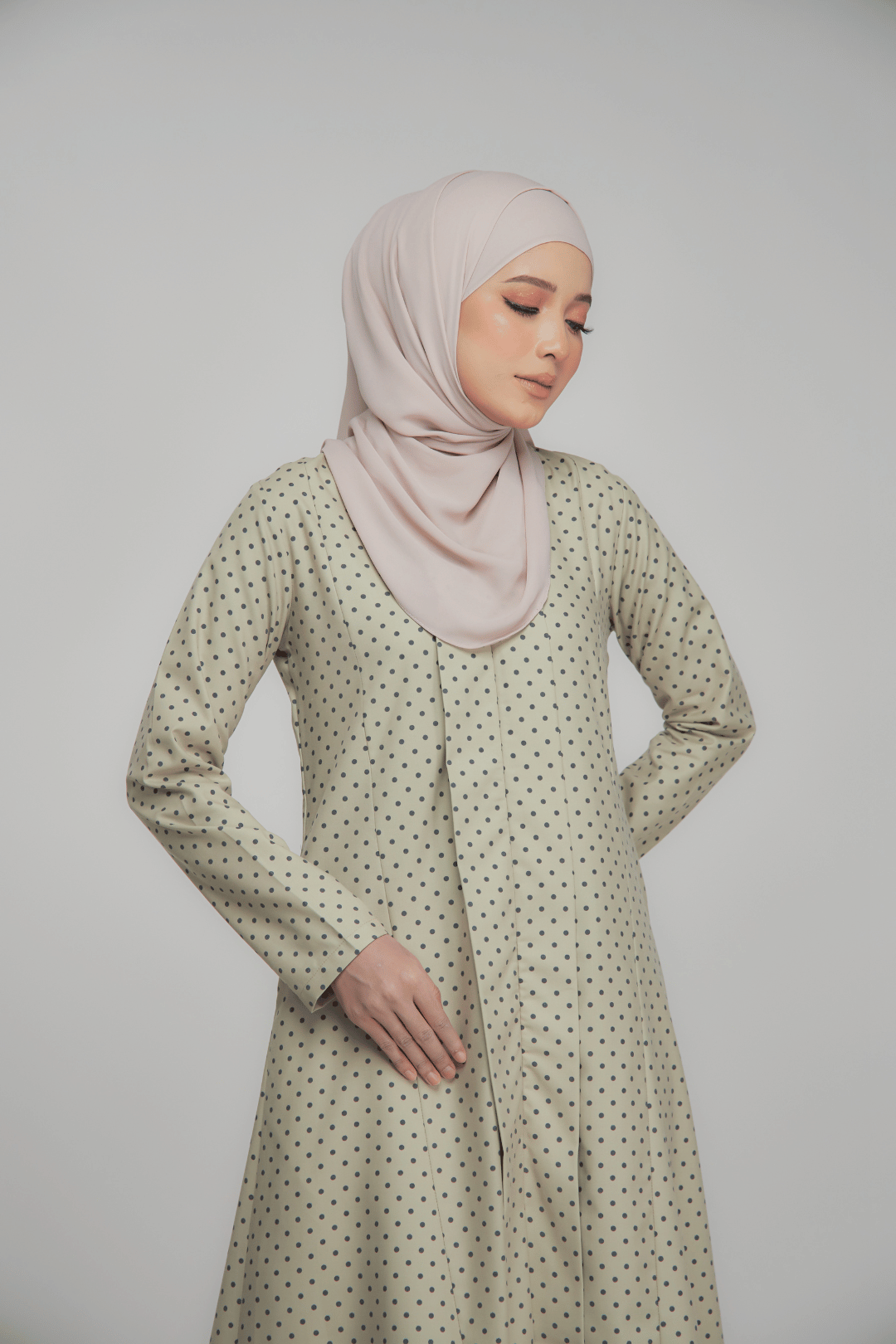 Kalsom Kebaya – Modest & Timeless