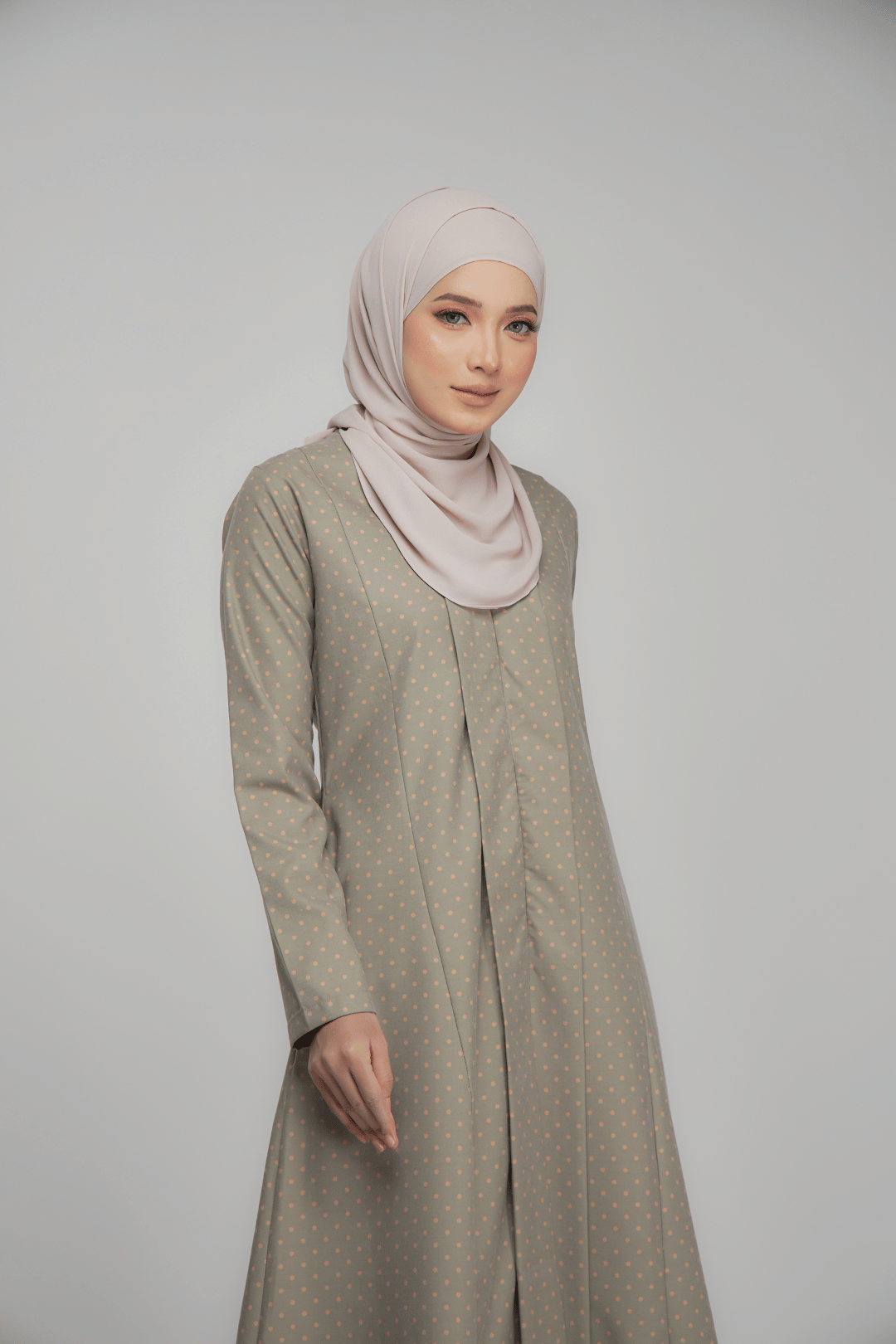 Kalsom Kebaya – Modest & Timeless