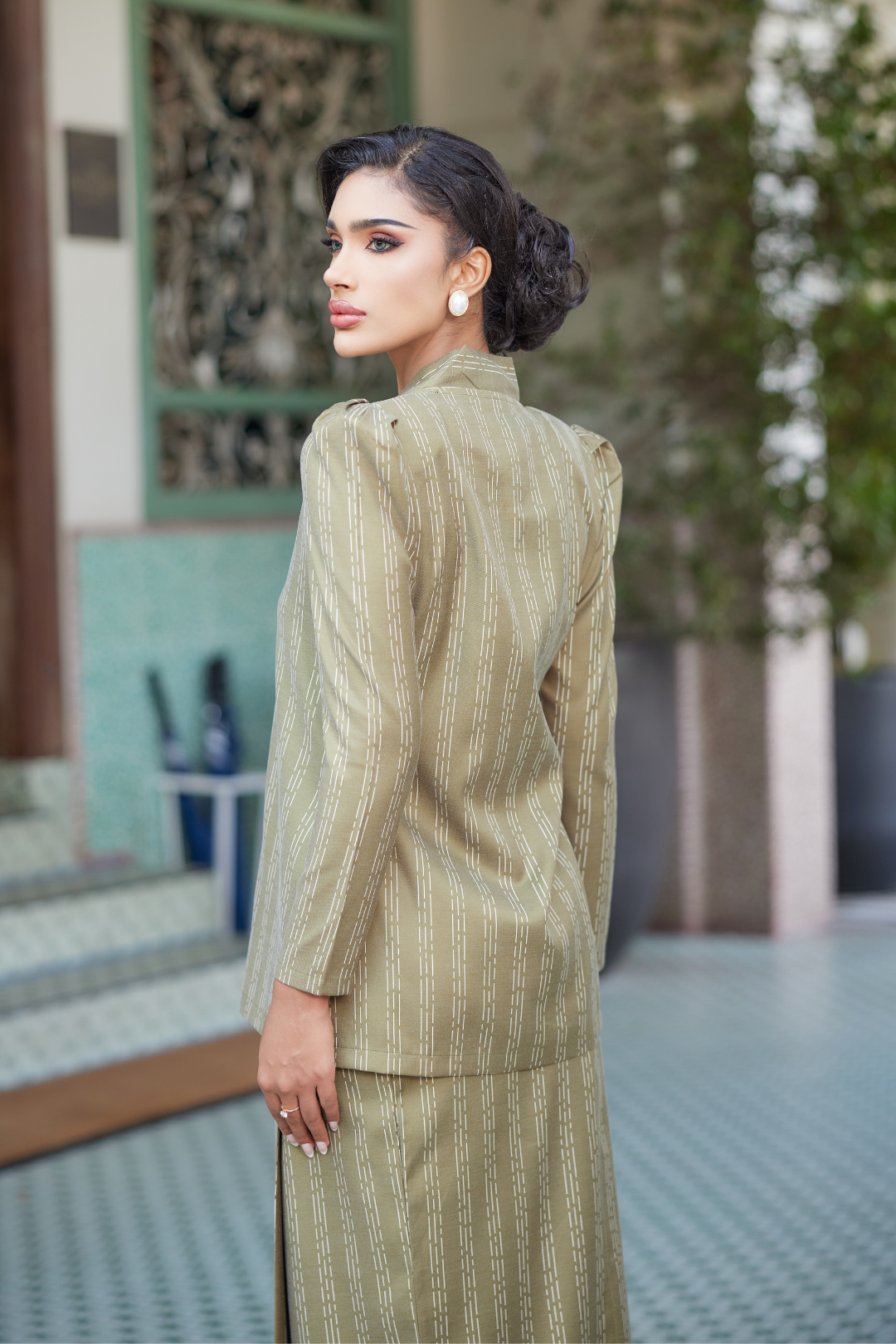 Iris Kebaya – Classic & Elegant Kebaya