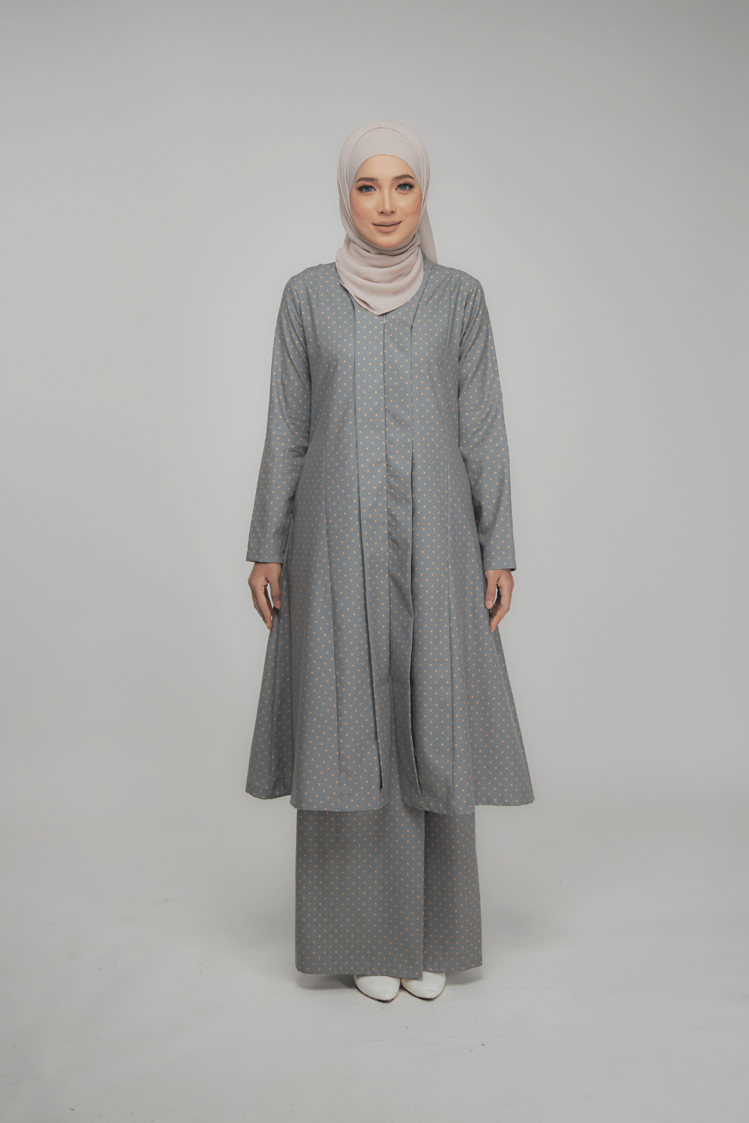 Kalsom Kebaya – Modest & Timeless