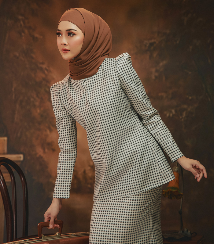 Cendana Kurung Moden