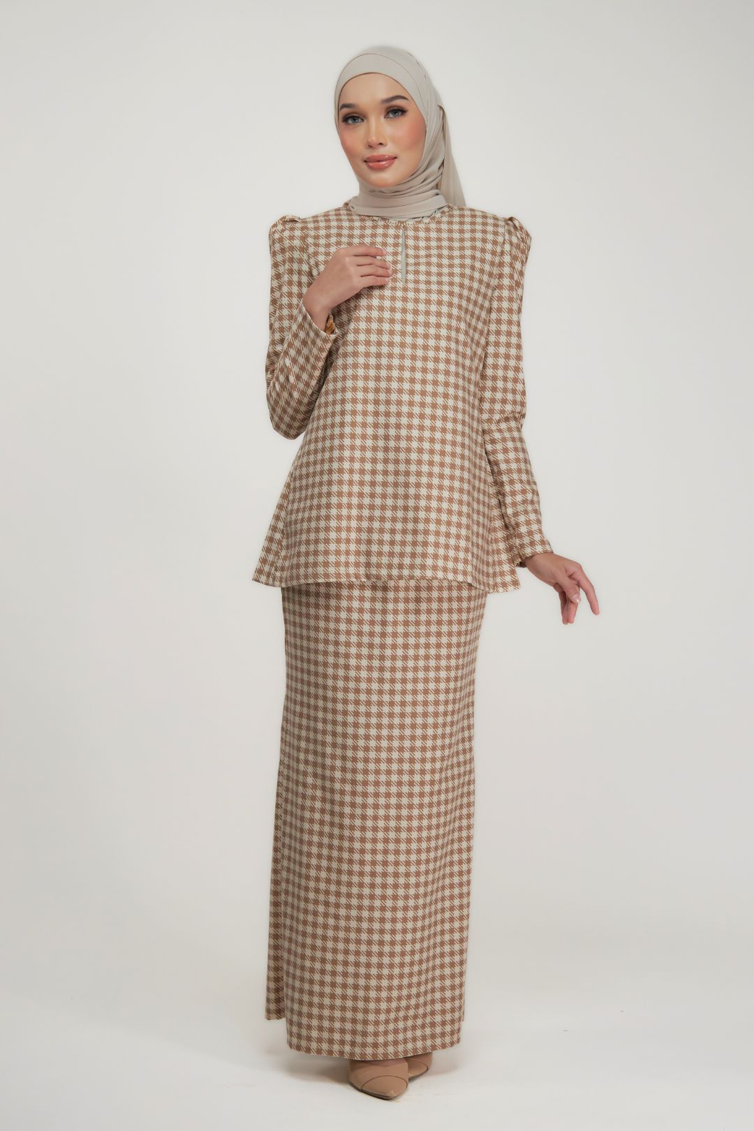 Melur Kurung - Sleek Modern Fit