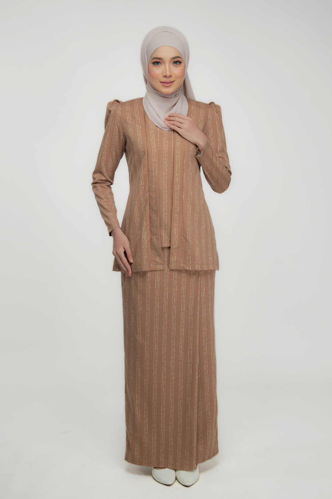 Iris Kebaya – Classic & Elegant Kebaya
