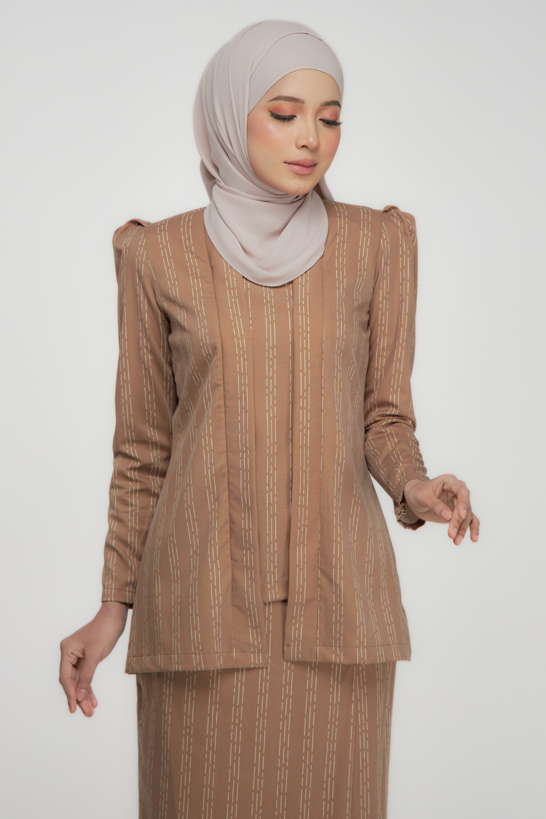 Iris Kebaya – Classic & Elegant Kebaya
