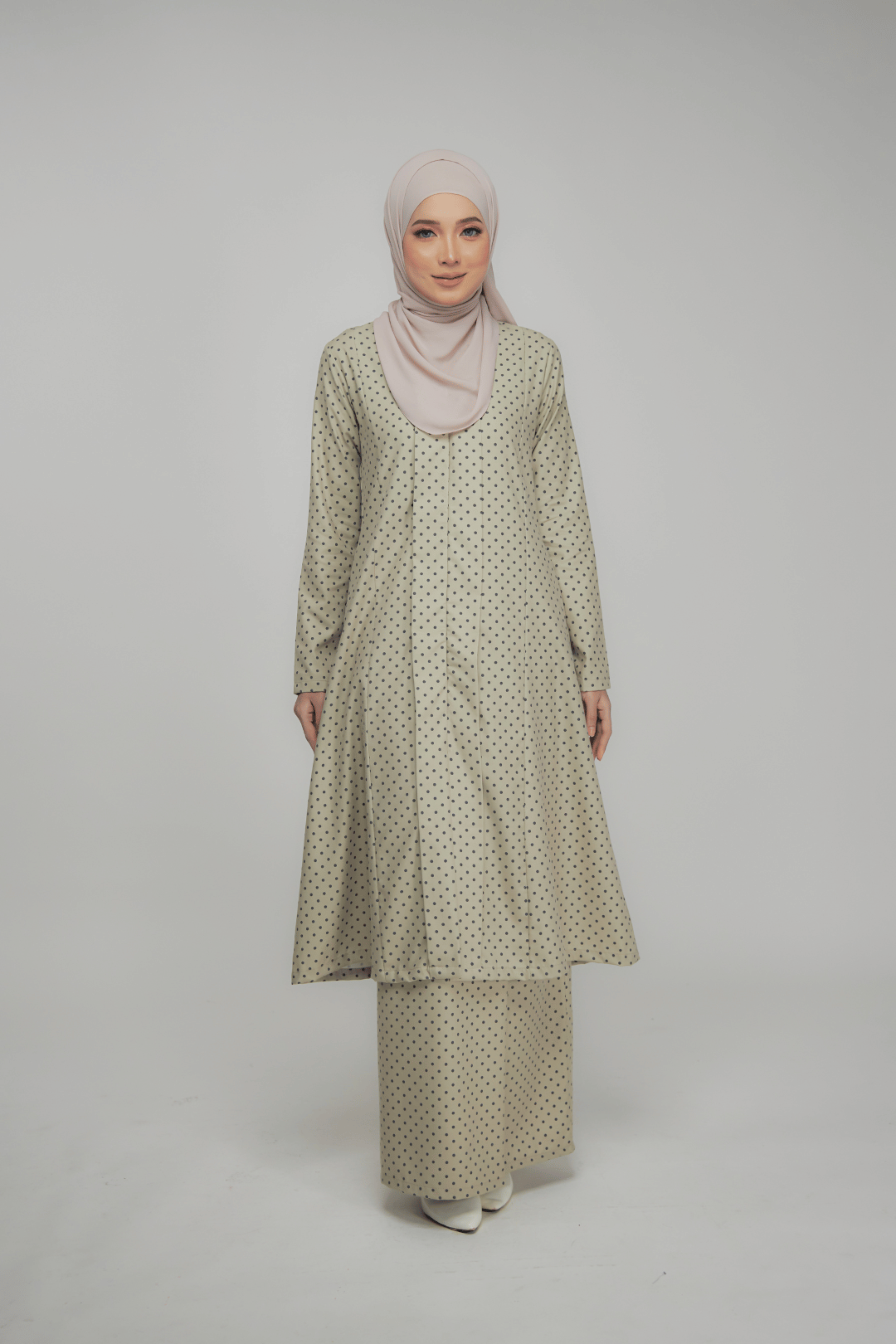 Kalsom Kebaya – Modest & Timeless