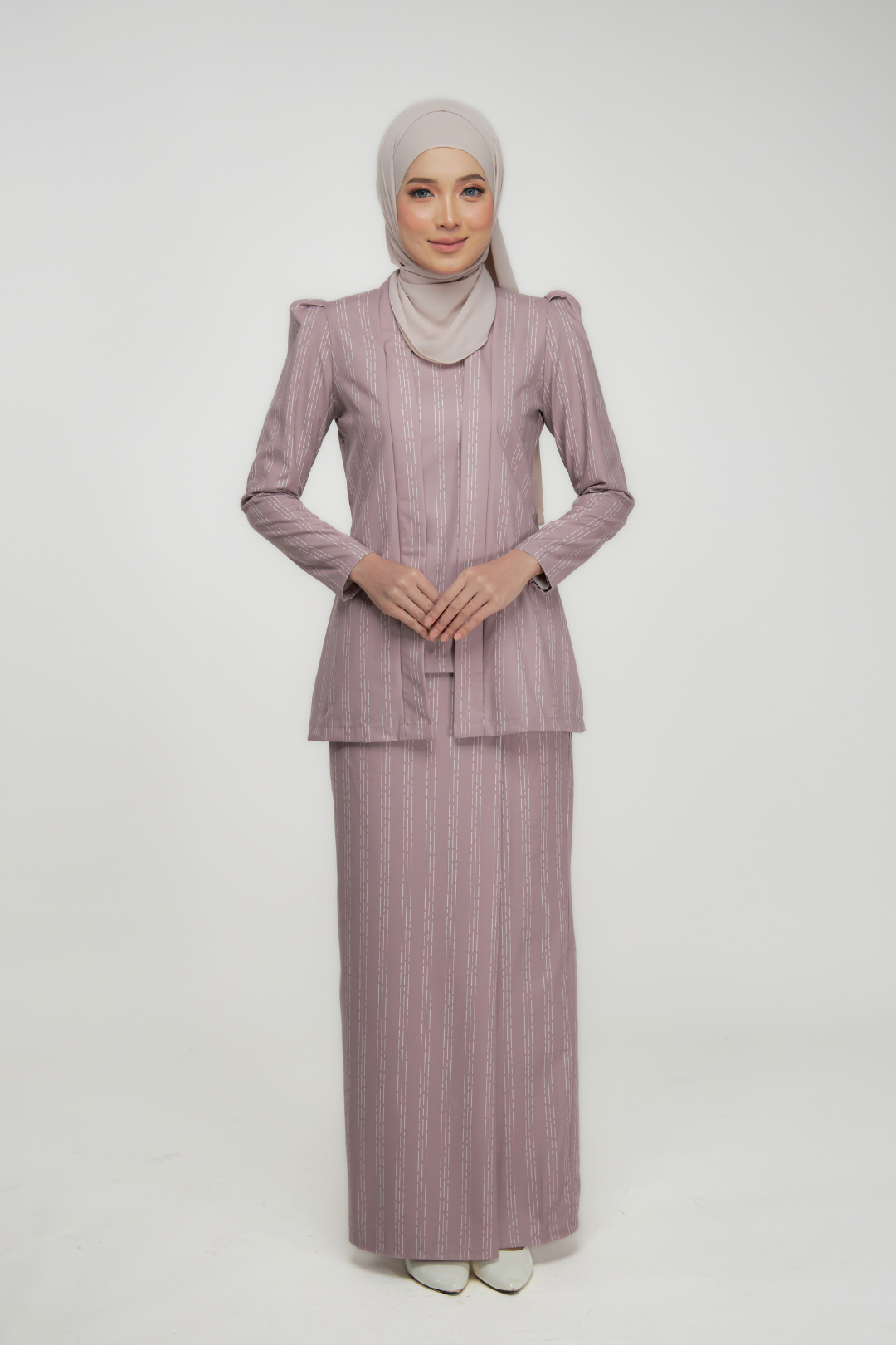 Iris Kebaya – Classic & Elegant Kebaya