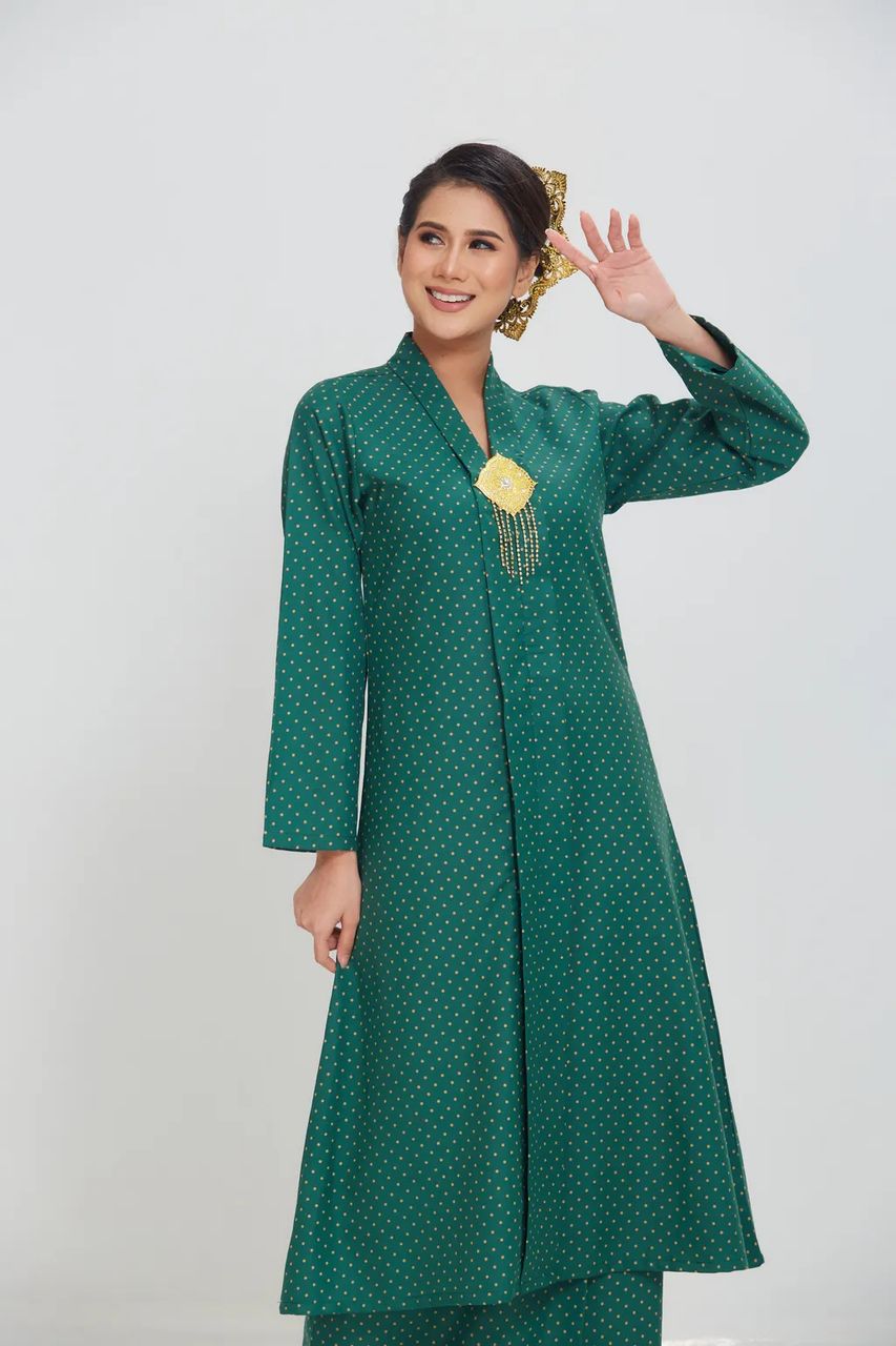 Kalsom Kebaya Labuh