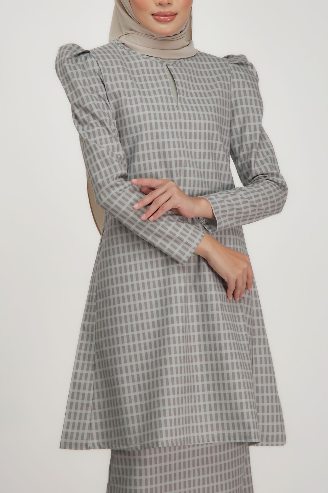 Cendana Kurung 2.0 - Sleek Puff Shoulder