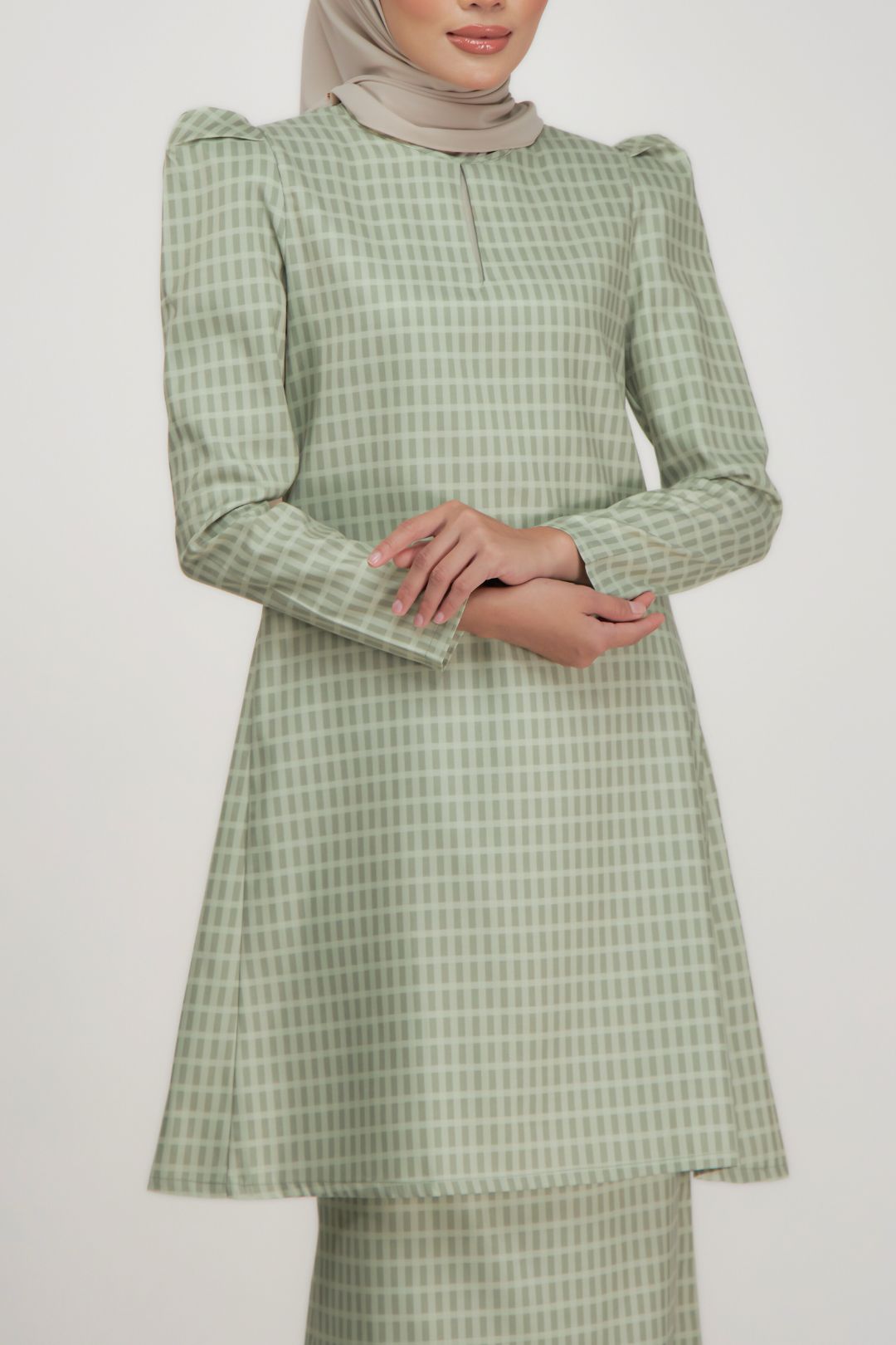 Cendana Kurung 2.0 - Sleek Puff Shoulder