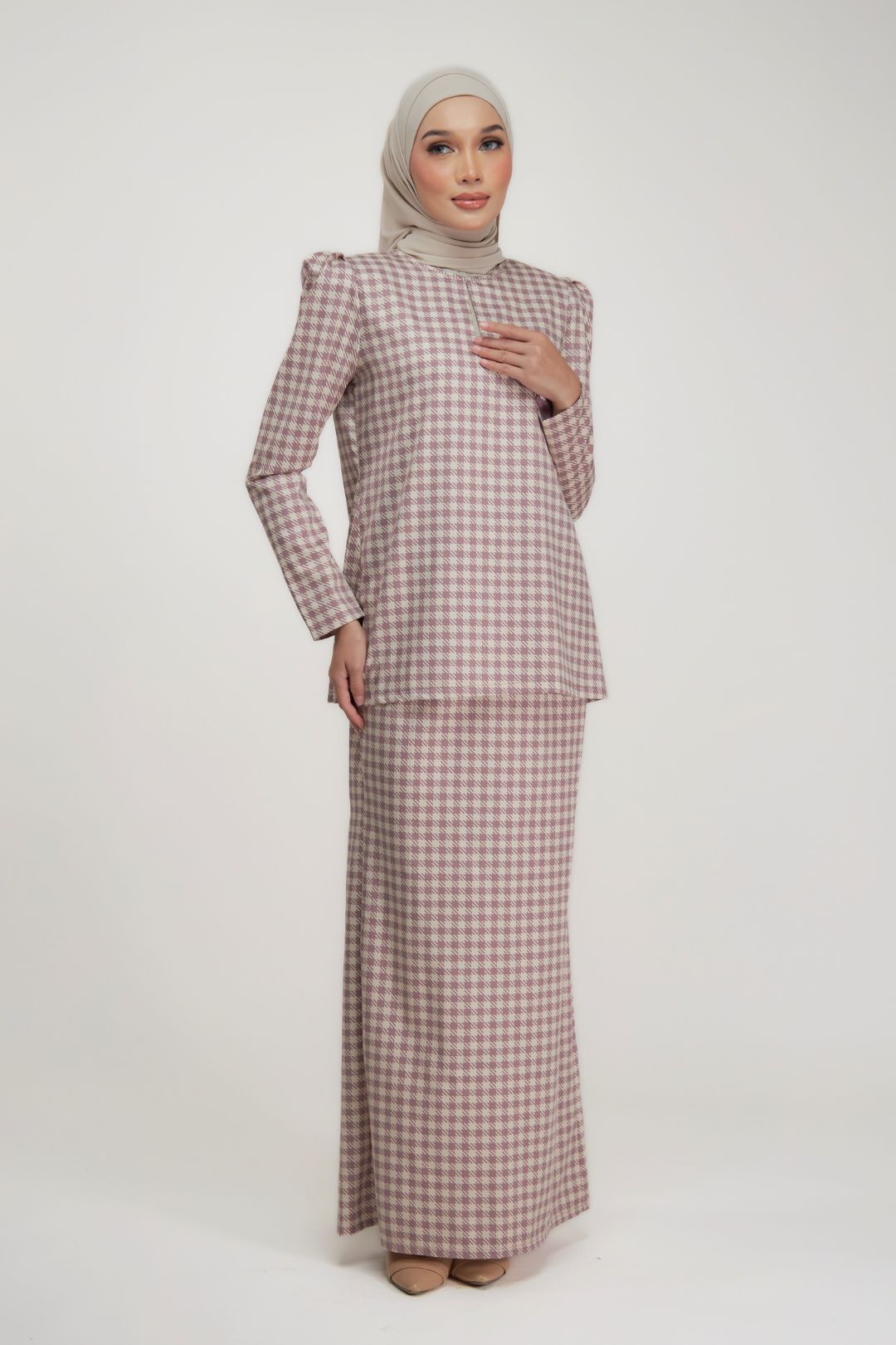 Melur Kurung - Sleek Modern Fit