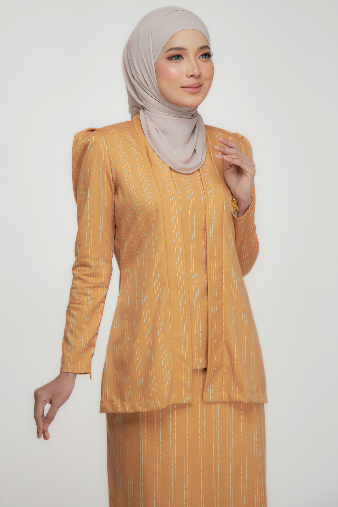 Iris Kebaya – Classic & Elegant Kebaya