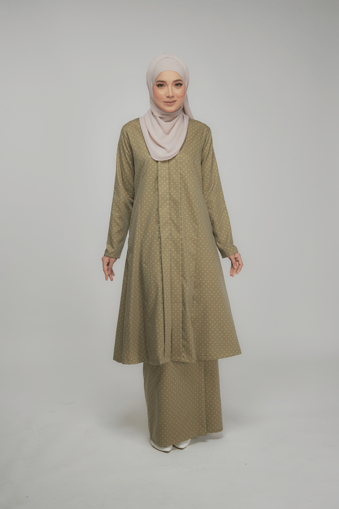 Kalsom Kebaya – Modest & Timeless