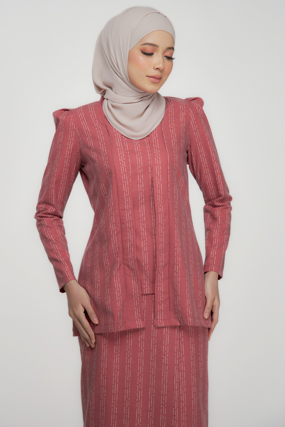 Iris Kebaya – Classic & Elegant Kebaya