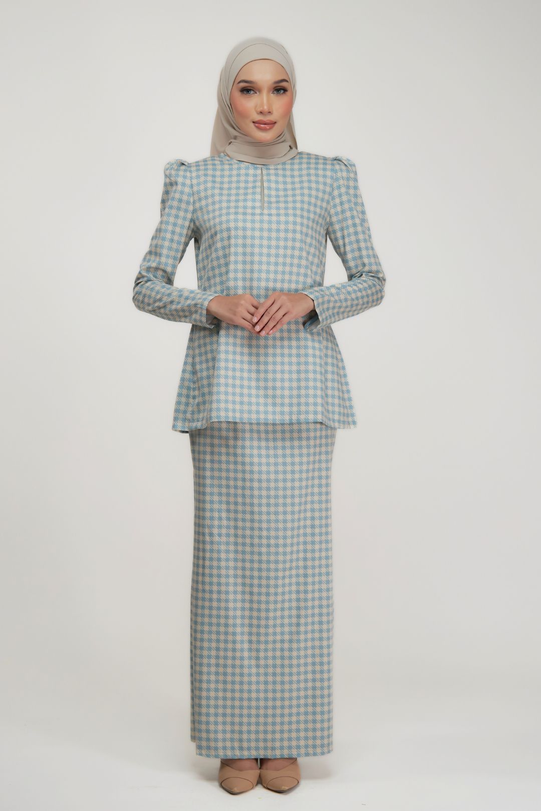 Melur Kurung - Sleek Modern Fit