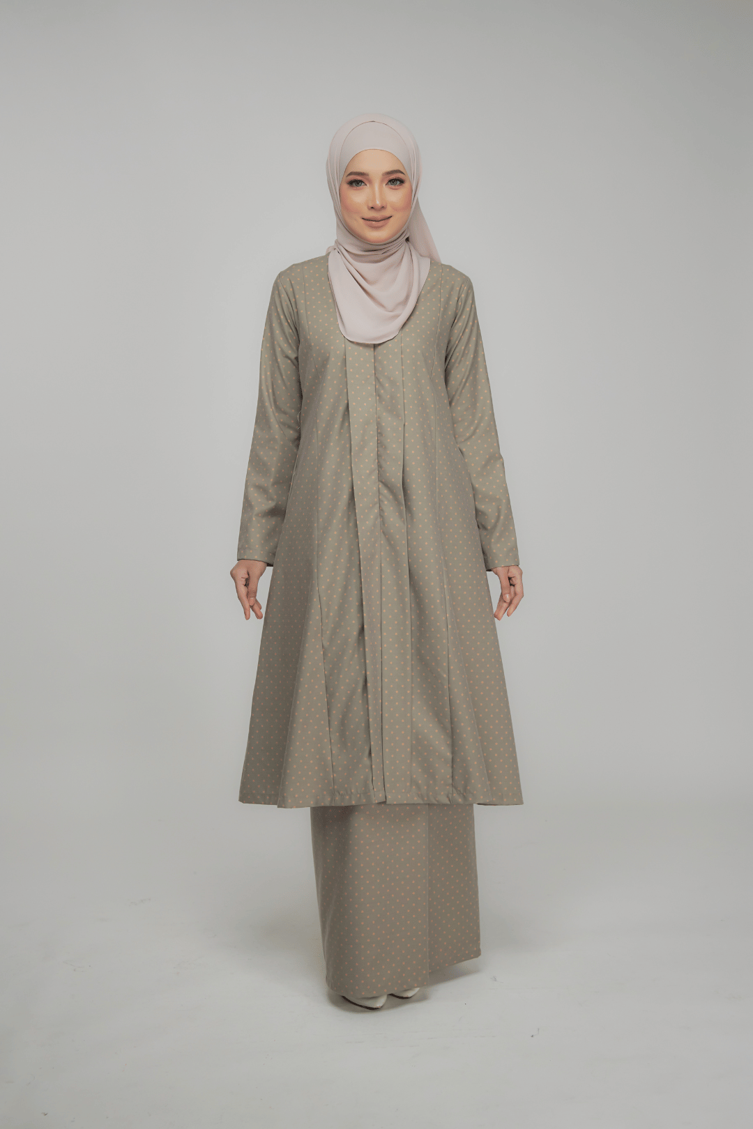 Kalsom Kebaya – Modest & Timeless