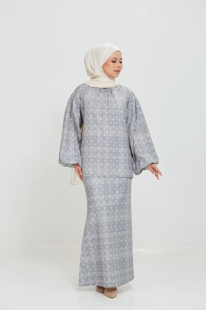 Juwita Kurung Moden