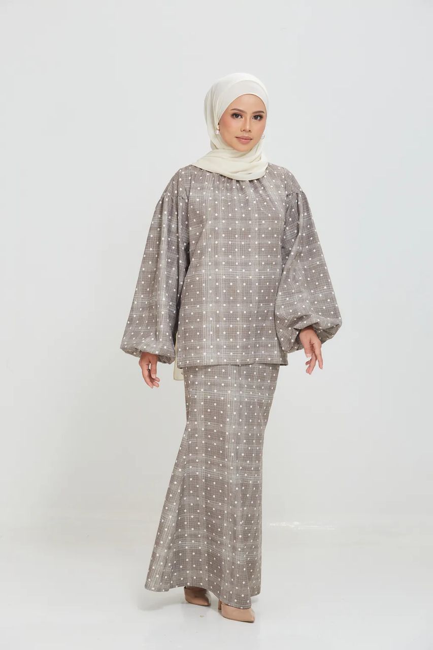 Juwita Kurung Moden