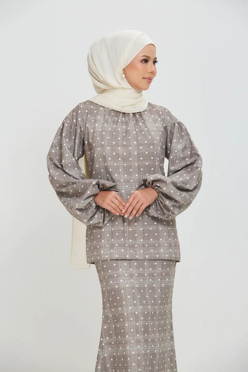 Juwita Kurung Moden