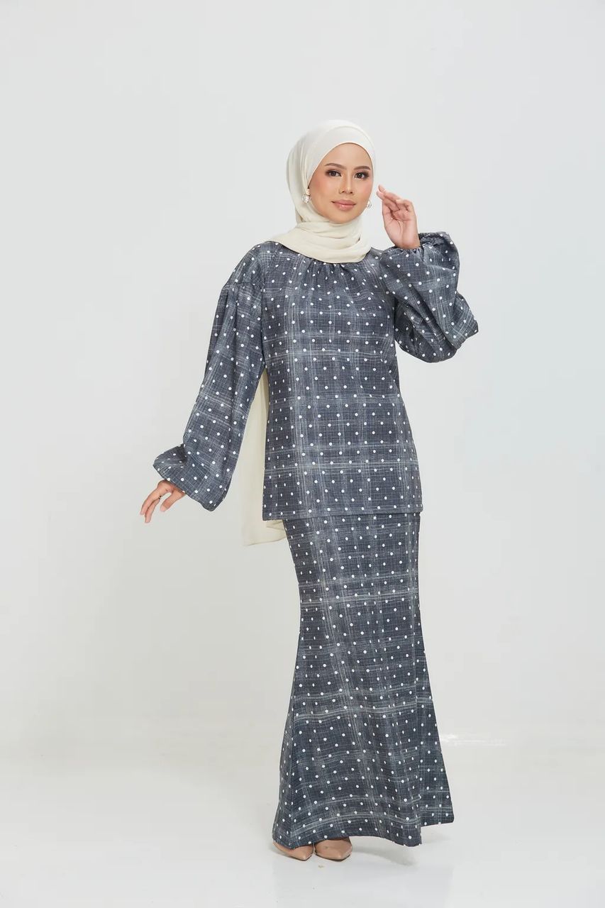 Juwita Kurung Moden