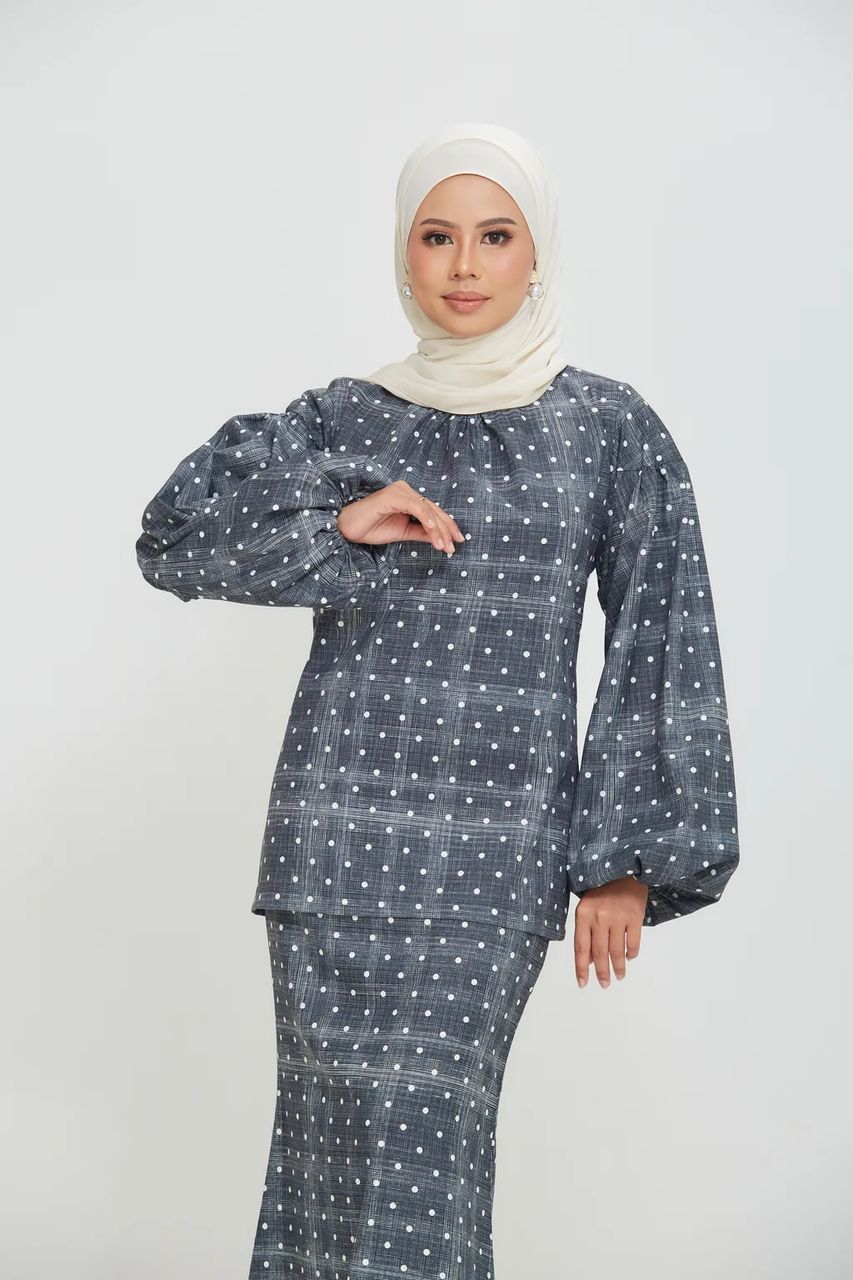 Juwita Kurung Moden