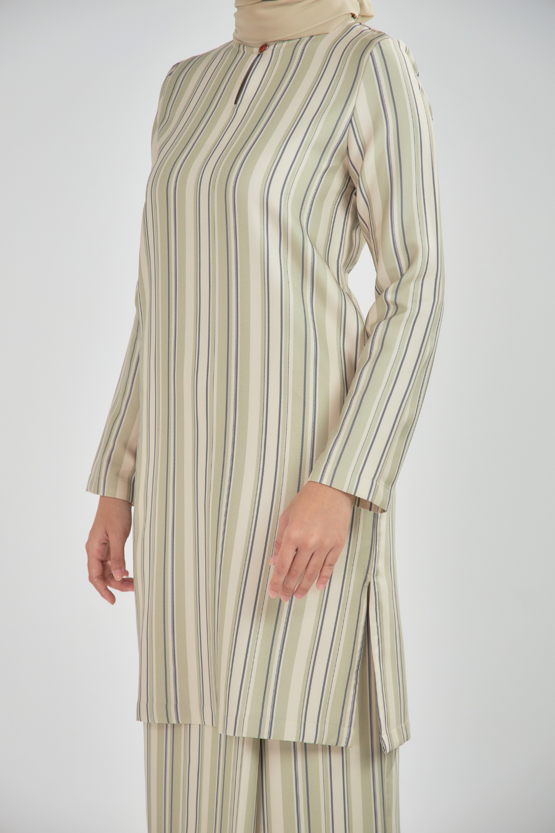 [PRE-ORDER] Arisa Kurung Traditional